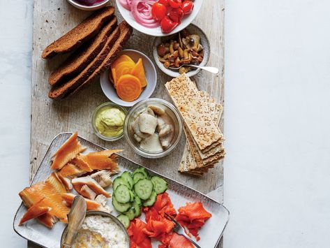 Food & Wine’s Smorgasbord is the perfect easy and elegant weeknight dinner. Get the recipe from Food & Wine. Smorgasbord Ideas, Swedish Smorgasbord, French Snacks, Easy Cheese Fondue, Quick Appetizer Recipes, Mediterranean Appetizers, Appetizers For A Crowd, Quick Appetizers, Mediterranean Recipes