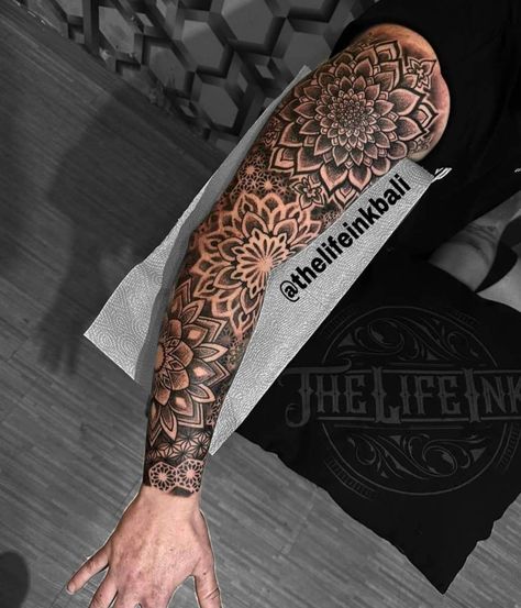 Geometric Tattoo Leg Sleeve, Feminin Tattoo, Feminin Tattoos, Inside Bicep Tattoo, Geometric Tattoo Leg, Mandala Tattoo Men, Mandela Tattoo, Arm Tattoos For Guys Forearm, Geometric Tattoo Sleeve Designs