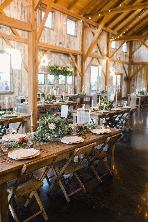 This beautiful Afghanistan wedding was held in North Dakota venue, Weston Timber Barn. The bride and groom had a henna ceremony a couple days before the wedding. And then the most special, personal wedding day together. The bride wore a nontraditional wedding dress in emerald green, and they danced the night away with their family & friends. | North Dakota Wedding Photographer, Fernweh & Liebe. North Dakota Wedding, Beautiful Afghanistan, Henna Ceremony, Nontraditional Wedding Dress, Wedding City, Grand Forks, Indoor Reception, Henna Party, Before The Wedding