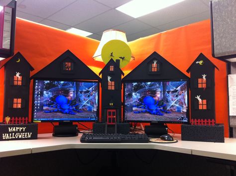 My cubicle workspace - built by my clever husband! Diy Cubicle Decor, Office Halloween Themes, Cubicle Halloween Decorations, Diy Cubicle, Halloween Cubicle, Halloween Theme Decoration, Office Halloween Decorations, Halloween Themes Decorations, Cubicle Decor Office