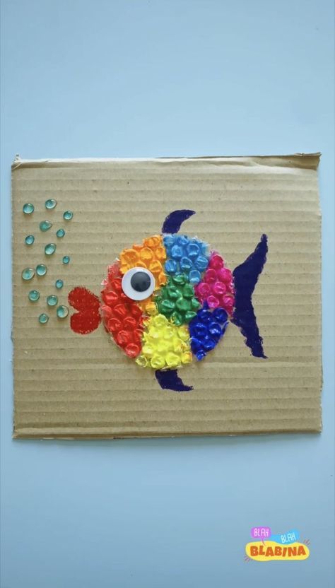 Want to get your kids excited about upcycling and crafting? Our rainbow fish tutorial is just the thing they need! This fun and easy project is a great way to teach preschoolers about reusing old materials and turning them into something entirely new. With just a few simple steps, kids can create a beautiful Rainbow Fish that shines with vibrant colors. Gather some old bubble wrap, scissors, and craft supplies, and watch our tutorial on Instagram to get started! Bubble Wrap Crafts, Rainbow Fish Crafts, Bubble Crafts, Craft For Preschoolers, Abc Crafts, Tissue Paper Art, Fish Activities, Paint Sticks, Bubble Painting