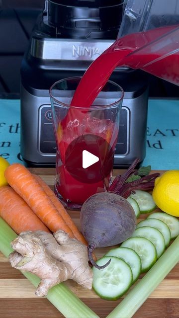 Liver Detox Juice, Low Calorie Vegetables, Sweet Apples, Vision Health, Detox Juice Recipes, Celery Juice, Cup Of Water, Beet Juice, Healthy Heart