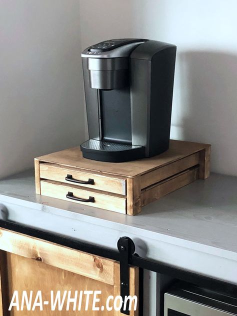 Diy Coffee Bar Organizer, Diy K Cup Storage, Diy K Cup Holder, Coffee Bar Ideas Diy, Nespresso Holder, Simple Coffee Bar, Adidas Campaign, Drawer Diy, Coffee Organizer