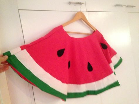 Watermelon costume More Food Costumes For Kids, Watermelon Costume, Vegetable Costumes, Fruit Costumes, Fancy Dress Competition, Book Day Costumes, Food Costumes, Fashion Show Dresses, Kids Dress Up