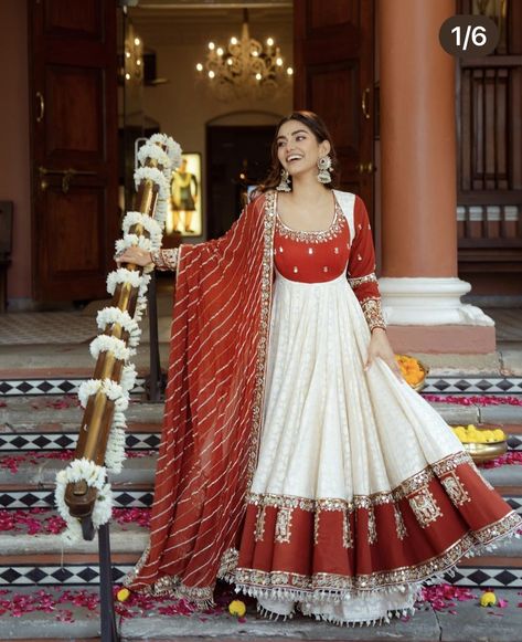 Beautiful Anarkali, Diwali Outfit, Best Indian Wedding Dresses, Trendy Outfits Indian, Diwali Outfits, Traditional Suit, Long Gown Design, Lehenga Designs Simple, Anarkali Dress Pattern