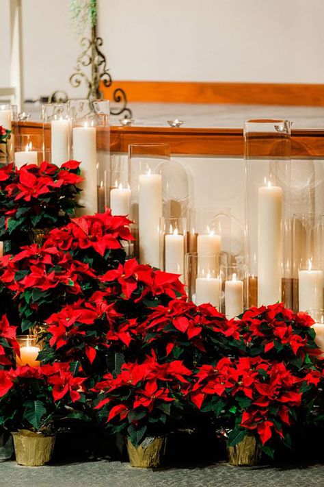 Winter Wedding Ceremony Decorations, Ceremony Decorations Church, Wedding Ceremony Decorations Church, Winter Wedding Ceremony, Christmas Wedding Themes, Christmas Wedding Inspiration, Christmas Wedding Decorations, Boda Diy, Organ Music