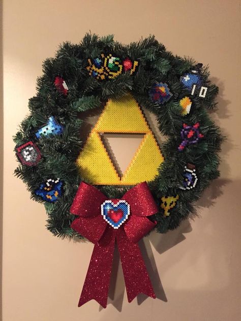 Geek Christmas Decorations, Diy Zelda Crafts, Zelda Ornament, Zelda Perler, Perler Christmas, Zelda Diy, Nerd Christmas, Nerdy Christmas, Geek Christmas