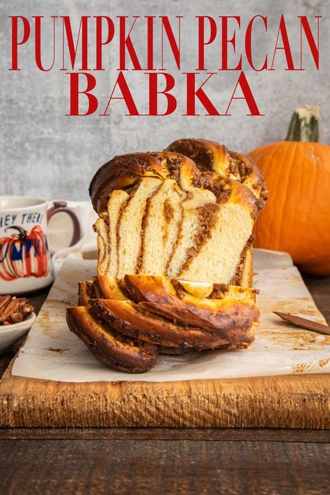 The interior of a Pumpkin Pecan Babka. Red text overlay above the loaf reads the title of the recipe. Pecan Babka, Babka Bread, Babka Recipe, Pumpkin Recipes Easy, Crunchy Pecans, Pecan Recipes, Pumpkin Pecan, Simply Recipes, Pumpkin Dessert