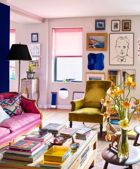 Colorful Aesthetic Decor, Bold Colors Living Room, Atl Apartment, Artsy Home, Mc House, Maximalist Living Room, Maximalist Interior Design, Colorful Homes, Colourful Decor