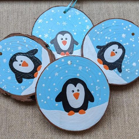 Wood Slice Christmas, Wooden Circle, Penguin Ornaments, Wood Slice Art, Circle Ornament, Painted Christmas Ornaments, Wood Slice Ornament, Wood Christmas Ornaments, Rustic Holiday