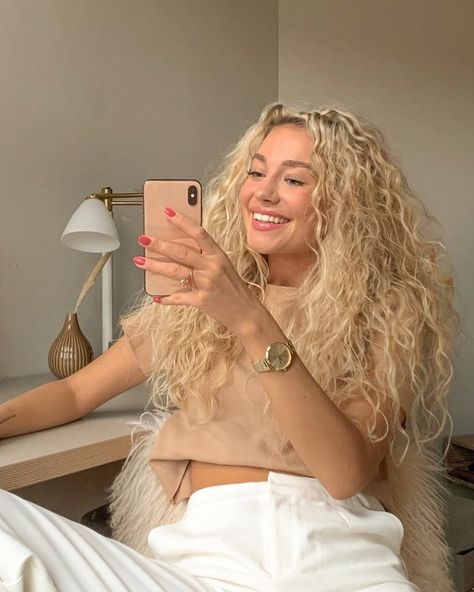 Mila Mikhailov, The Darkest Temptation, Darkest Temptation, Dyed Curly Hair, Blonde Curly Hair, Blonde Curls, Blonde Hair Inspiration, Curly Hair Inspiration, New Hair Colors