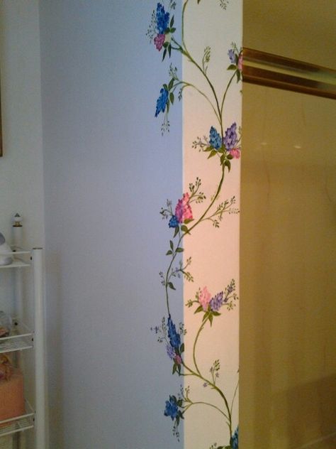 Painted Wall Flowers Bedrooms, Aesthetic Walls Painted, Hand Painted Vines On Walls, Cottage Core Wall Painting Ideas, Small Bedroom Mural, Painted Flowers On Wall Easy, Bedroom Door Mural, Painted Designs On Wall, Vine Wall Painting