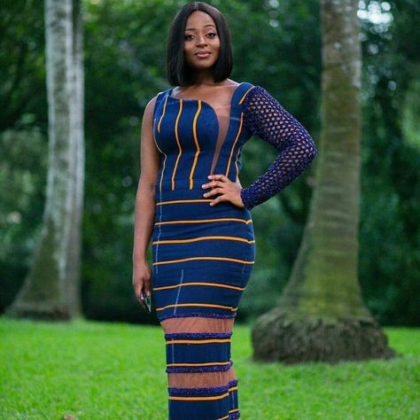 #kente #kentestyles #kendresses African Fashion Show, Northern Kente, Kente Dresses, Serwaa Amihere, Nigerian Dress, Color Block Bodycon Dress, Kente Dress, Nigerian Fashion, Kente Styles