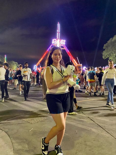 vest: h&m | shorts: calvin klein | shoes: nike panda dunk low | backpack: herschel || #statefair #fair #outfitideas #outfits #outfitoftheday #fashion #fall #nike #dunklow #minnesota #mn #filipino Panda Dunk Shorts Outfit, Shorts And Nike Dunks, Shorts With Panda Dunks, Black Pandas Outfits, Nike Fly Basketball Shorts, Nike Panda, Outfit With Shorts, Panda Outfit, Calvin Klein Shoes