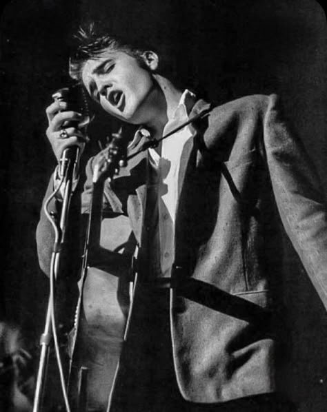 Happy Birthday Elvis, Elvis Birthday, Blixa Bargeld, Elvis Presley Concerts, Austin Elvis, Tupelo Mississippi, Austin Butler Elvis, Elvis Priscilla, Young Elvis