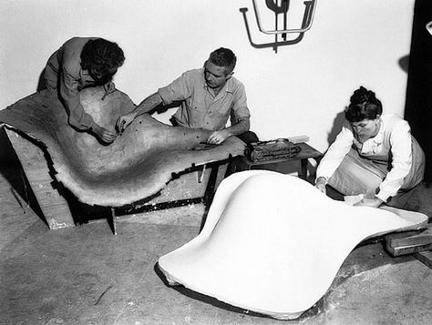 Eight Things You Probably Didn't Know About Ray Eames - Core77 Charles Ray Eames, Eames Office, Vitra Design Museum, Charles And Ray Eames, Vitra Design, Chaise Chair, Charles Ray, Eames Chairs, Charles & Ray Eames