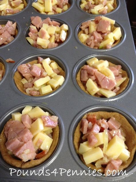 Simply easy and delicious best ham and cheese muffin tin meal idea. Great leftover ham recipe to make in muffin cups. Kids will LOVE this. Great for dinner or breakfast ideas. Cheese Muffin, Leftover Ham Recipes, Muffin Tin Recipes, Cheese Muffins, Leftover Ham, Breakfast Cups, Ham Recipes, Leftovers Recipes, Muffin Tin