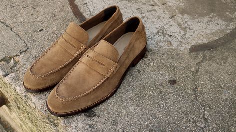 Beige Loafers Men Outfit, Brown Suede Loafers Men Outfit, Classic Suede Summer Loafers, Summer Slip-on Suede Loafers, Summer Suede Slip-on Loafers, Suede Loafers Men Outfit, Suede Loafers Outfit, Beige Suede Lined Slip-on Loafers, Penny Loafers Outfit