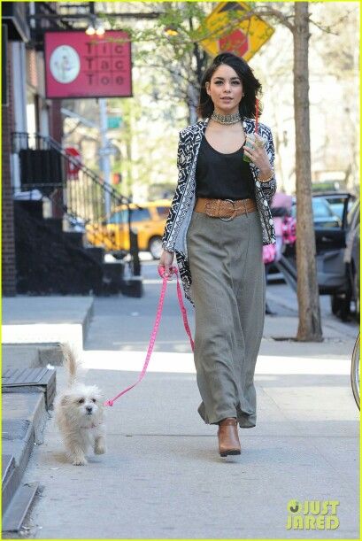 Vanessa Hudgens street style fashion Vanessa Hudgens Outfits, Estilo Vanessa Hudgens, Boho Ootd, Vanessa Hudgens Style, Moda Boho, Vanessa Hudgens, Style Crush, Estilo Boho, Mom Outfits