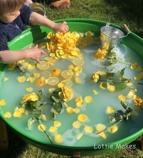 Sand Tray Ideas Eyfs, Outdoor Play Activities, Toddler Spring Activities, Water Play Activities, Potion Making, Sunshine Flowers, Nursery Planning, Spring Toddler, Sand Tray