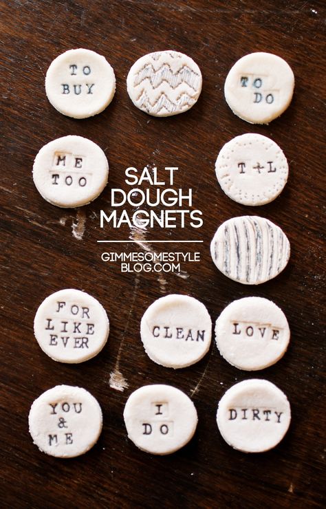 Salt Dough Magnets | Gimme Some Style - Gonna try this when I do get an OVEN... Salt Dough Magnets, Textile Upcycling, Diy Salt Dough, Salt Dough Projects, Magnets Diy, Salt Dough Crafts, Dough Ideas, Wedding Favours Magnets, Diy Fimo