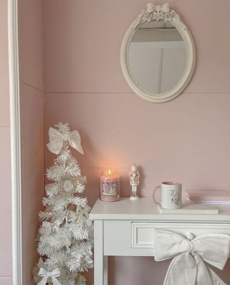 Christmas aesthetic, pink Christmas, Cozy winter aesthetic, coquette aesthetic Pink Christmas Bedroom, Christmas Dreaming, Pink Xmas, Winter Fairy, Pink Christmas Decorations, Girly Room, Christmas Room Decor, Christmas Feeling, Christmas Bedroom