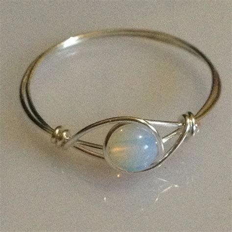 Cincin Diy, Diy Wire Jewelry Rings, Bridesmaid Ring, Wire Jewelry Rings, Diy Jewelry Rings, Ring Wire, Wire Jewelry Designs, Diy Wire Jewelry, Wire Work Jewelry