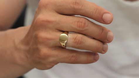 This beautiful ring is a 14K Gold Shiny OR Matte modern Wide Signet Ring, a Square Flat Top Gold ring that can be used as a Wedding Band, or an anniversary gift for a man. It can be Personalized, engraved, and make a trendy yet unique statement ring for him. Like all my items this ring was created with special attention to the finest details in order to ensure you get the highest standard jewelry of the best quality. ★ IT IS CUSTOMIZABLE!! ★ ✤ You can personalize yours with inspirational message Signet Ring Men Wedding Bands, Men’s Signet Wedding Ring, Signet Wedding Ring Men, Gold Signet Ring Mens, Personalized Gold Rings, Onyx Ring Men, 6 Characters, Commitment Rings, Ring Inspo