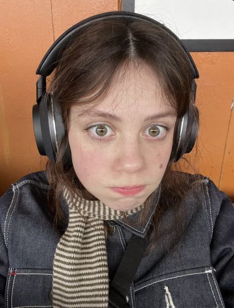 matilda mann Matilda Mann, Jeff Buckley, Matilda, Celebrity Crush, Profile Picture, Boy Or Girl, Headphones, Celebrities, Music