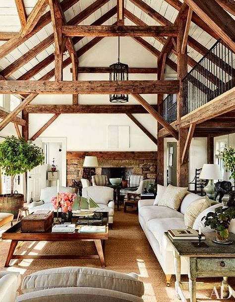 Large living space, one room kind of flowing into the next. Exposed beams. Asma Kat, Timber Beams, Wooden Beams, Rustic Living, Hus Inspiration, Rustic Living Room, The Ceiling, A Living Room, Barn House