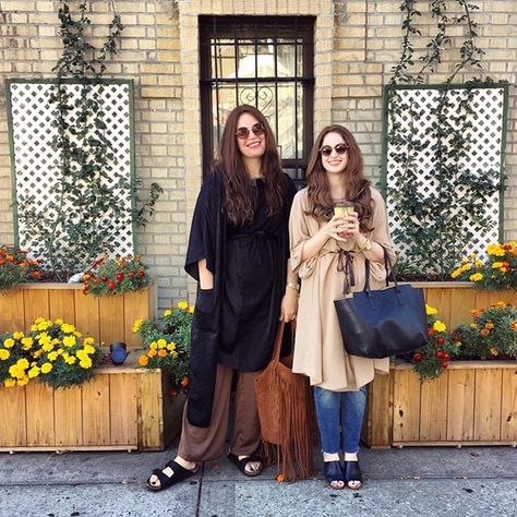 Meet Mimi and Mushky, the Jewish sisters-in-law behind the brand Jewish Woman Clothing, Mimu Maxi, Jewish Women Fashion, Tznius Fashion, Summer Modest Outfits, Tzniut Fashion, Jewish Stuff, Mom Clothes, Boho Womens Clothing