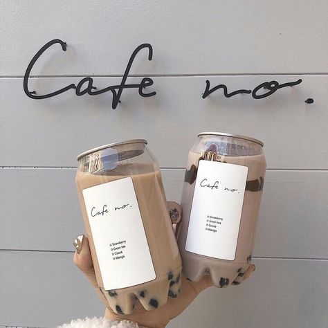 Rustic Wood Crafts, Idee Cricut, Aesthetic Coffee, Boba Tea, Cafe Food, Fall Style, Coffee Addict, Bubble Tea, Food Packaging