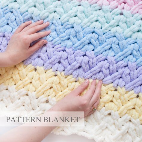 Loop Yarn Blanket Pattern, Finger Knit Blanket, Loop Yarn Blanket, Blanket Pattern Knitting, Cross Blanket, Braid Blanket, Knit Blanket Pattern, Finger Knit, Yarn Blanket