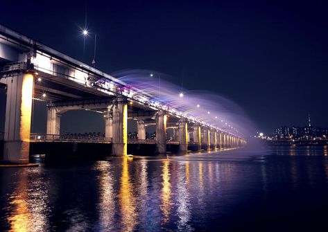 Seoul Bridge, Banpo Bridge, Seoul Attractions, Riverside Cafe, Seoul Night, Korea Wallpaper, Seoul Travel, South Korea Seoul, Han River