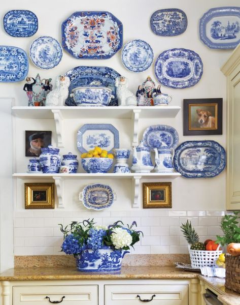 Five Design Secrets for Creating a Gracious Home Veranda Interiors, Blue And White Plates, Victoria Magazine, Blue White Decor, Plate Wall Decor, French Country Kitchen, Blue And White China, White China, White Plates