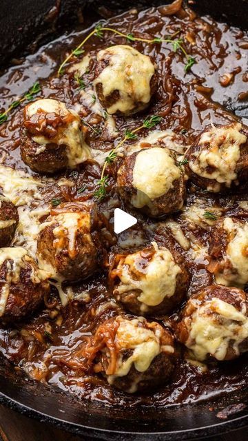 French Onion Beef Meatballs, Meatball Recipes Videos, Meatball Side Dishes, French Onion Meatballs, Meatball Dinner Recipes, Onion Meatballs, Sip And Feast, Meatball Dinner, Crock Pot Meatballs