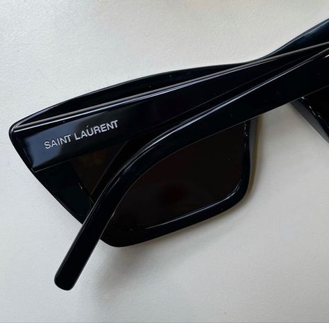 Saint Laurent sunglasses Kim K Sunglasses, Sunglass Aesthetic, Glasses Outfit, Ysl Sunglasses, Sunglasses Aesthetic, Mom Daughter Gifts, Saint Laurent Sunglasses, Style Glasses, Trendy Glasses