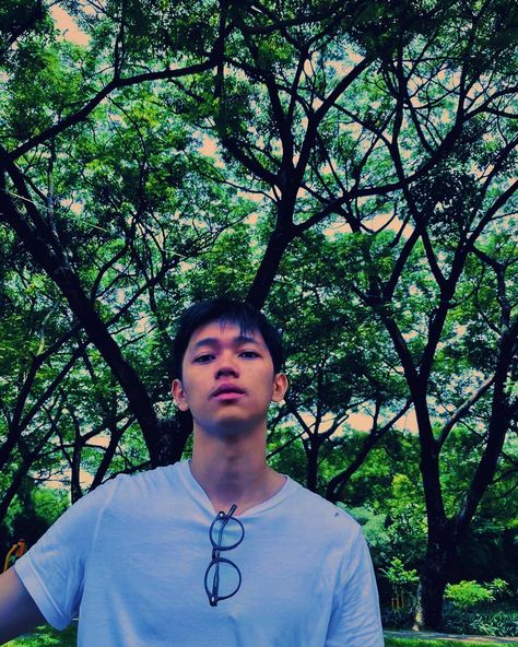 Brandon Salim, Plants Outside, Tumblr Boys, Nature Tree, Nature Beauty, Washer Necklace, The Outsiders, Trees, It Cast