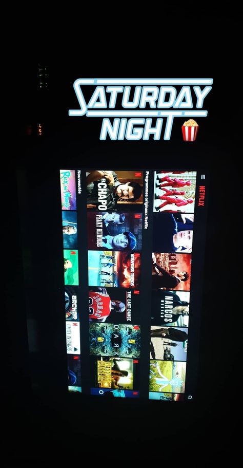 #netflix #snap #movie #saturday #night Saturday Night Snap, Saturday Snap, Netflix Snap, Ghost Movies, Rangoli Designs Simple Diwali, Spooky Movies, Snap Streak, Snapchat Picture, Netflix And Chill