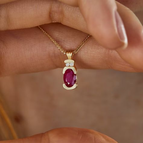 Ruby Gold Necklace Diamond Necklace Gold Pendant Necklace - Etsy Canada Gold Chain Locket For Women, Ruby Gold Necklace, Gold Necklace Unique, Ruby Necklace Designs, Diamond Necklace Gold, Ruby Jewelry Necklaces, Gold Necklace Diamond, Necklace Gold Pendant, Gold Earrings Models