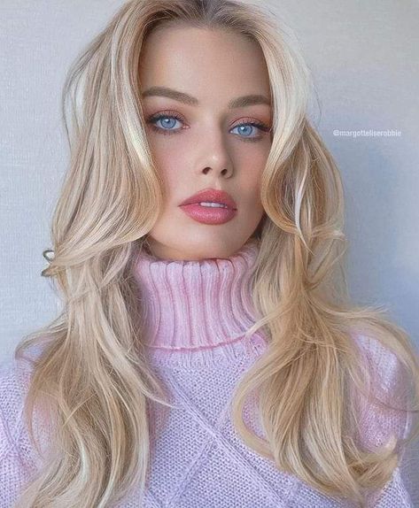 Margot Robbie Margot Robbie Makeup, Margot Robbie Outfit, Margot Robbie Hair, Margot Robbie Photos, Barbie Hair, Margot Robbie, Beauty Inspiration, Celebrities Female, Blue Eyes