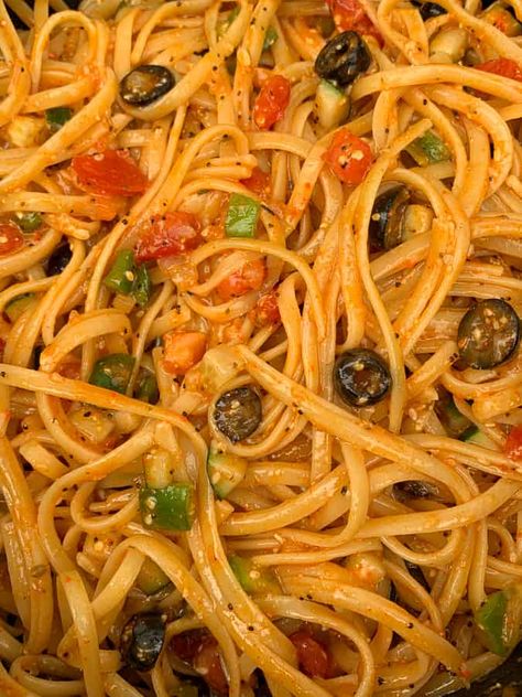 Supreme salad seasoning and Italian dressing on linguine pasta salad with tomatoes, olives, peppers and onions Linguine Pasta Salad, Italian Dressing Salad, Linguine Salad, Linguini Salad, Salad Supreme Pasta Salad, Pasta Salad Ideas, Overnight Salad, Salad Seasoning, Salad Supreme