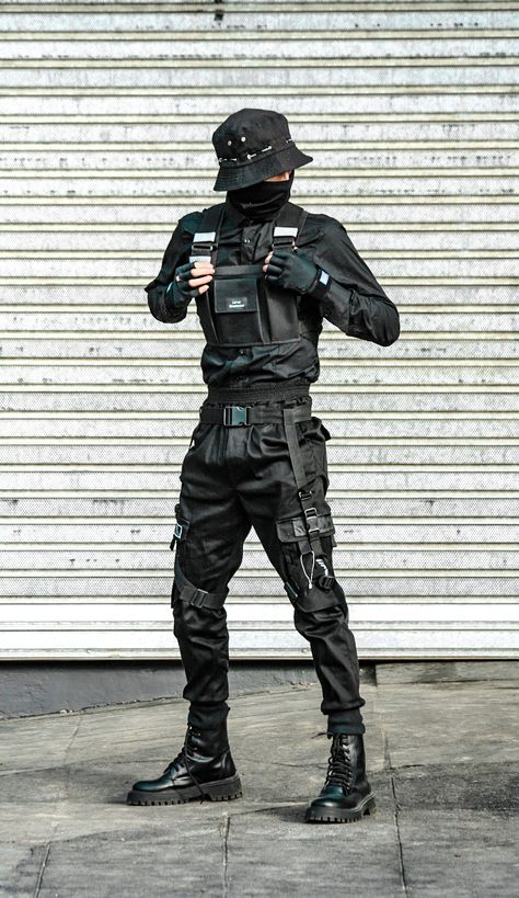 Cyberpunk Outfit Male, Ninja Fashion, Cyberpunk Outfit, Outfit Male, Ninja Outfit, Men's Robes, Cyberpunk Style, Urban Photography, Korean Street Fashion