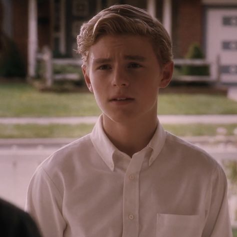 Callan Mcauliffe Flipped, Bryce Loski Icon, Flipped Bryce Loski, Childhood Crushes Guys, Bryce Flipped, Flipped Bryce, Callen Mcauliffe, Flipped 2010, Bryce Loski