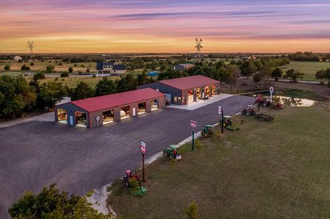 45 Acre Estate In Celina, Texas With 4 Ponds (PHOTOS) This 45-acre estate is located at 6160 County Road 1103, Celina, Texas and features a barndominium, workshop and log cabin.  The post 45 Acre Estate In Celina, Texas With 4 Ponds (PHOTOS) appeared first on Homes of the Rich. #realestate #realtor #realestateagent #home #property #investment #forsale #realtorlife #househunting... Barndominium Workshop, Celina Texas, Dj Room, Diving Pool, Stone Mansion, Boulder City, Stucco Homes, Brick Stone, Rich Home