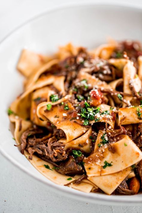 Beef Ragu Recipe Instant Pot, Instant Pot Ragu Beef, Beef Chuck Pasta Recipes, Sunday Dinner Instant Pot, Italian Instapot Recipes, Instant Pot Beef Pasta, Beef Insta Pot Recipes, Roast Beef Pasta Recipes, Instant Pot Italian Pot Roast