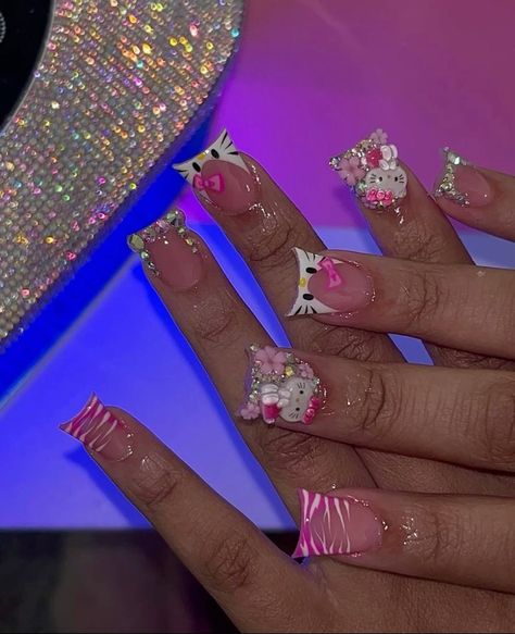 Small Hello Kitty Nails, Short Hello Kitty Nails With Charms, Short Nails Hello Kitty, Hello Kitty Short Nails, Short Hello Kitty Nails, Hello Kitty Nails Short, Hello Kitty Duck Nails, Hello Kitty Acrylic Nails, Pink Hello Kitty Nails