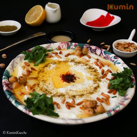 Fattet Hummus, Middle East Food, Middle Eastern Dishes, Chickpea Recipes, Lebanese Recipes, Hummus Recipe, Food Display, Grocery Stores, Middle Eastern Recipes