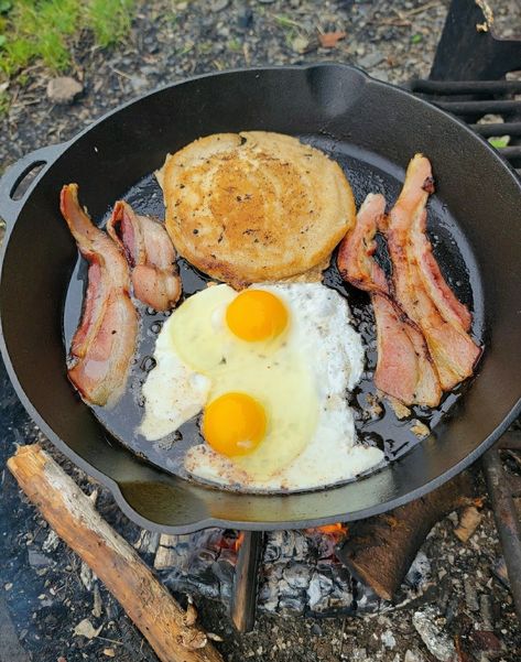 Cabin Breakfast Aesthetic, Camping Breakfast Ideas, Campfire Breakfast Aesthetic, Anchorage Alaska Food, Travel Aesthetic Alaska, Camping Breakfast Ideas Over Fire, Alaska Camping, Camping Breakfast, Camping Aesthetic