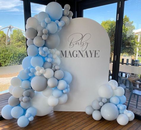 Blue Balloon Garland Birthday, Blue Grey White Balloon Garland, Blue Balloon Arch Backdrop, Blue White Birthday Theme, Blue And Silver Baby Shower Ideas Boy, Blue And Grey Balloon Garland, Blue And Silver Baby Shower Ideas, Baby Boy Shower Balloon Arch, Baby Boy Balloon Arch